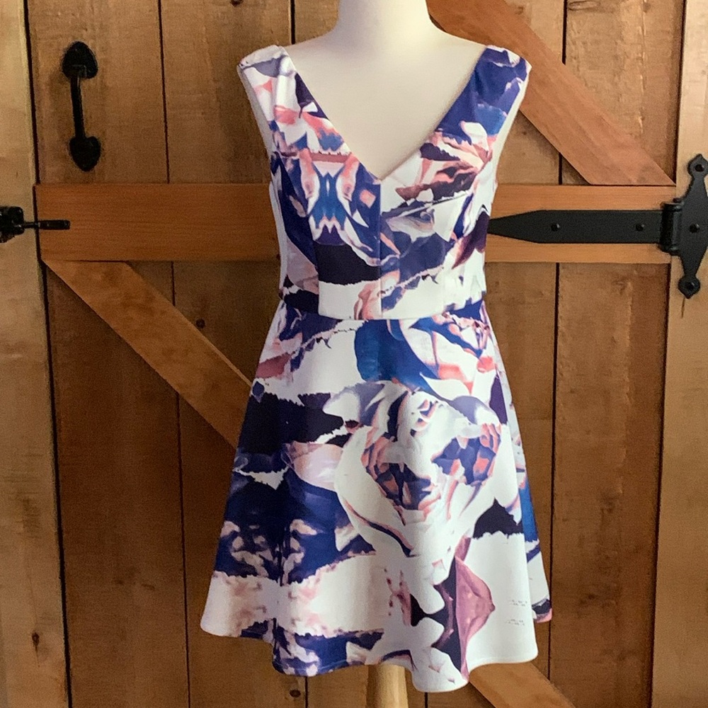 Women’s Lumier By Bariano Lined Dress Size Medium